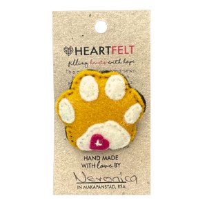 Heartfelt brooch - pawprint